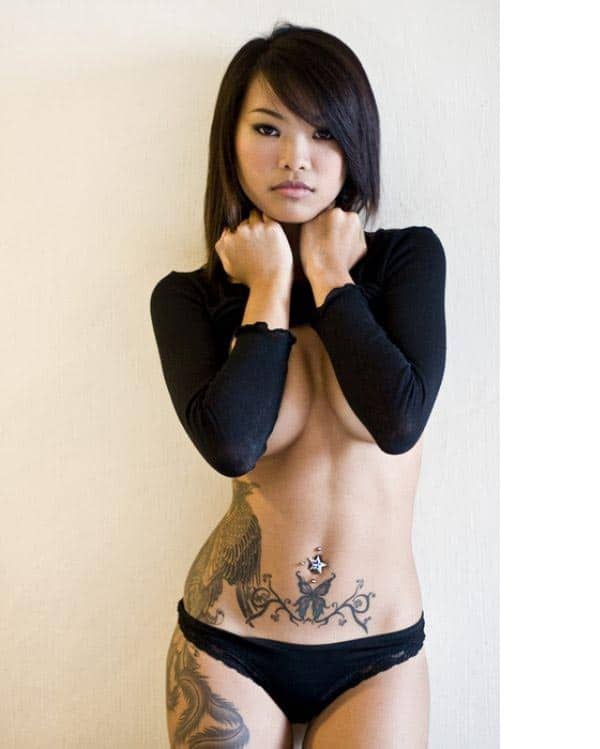 asian girl tattoo 2 Asian girls with tattoos pretty hot